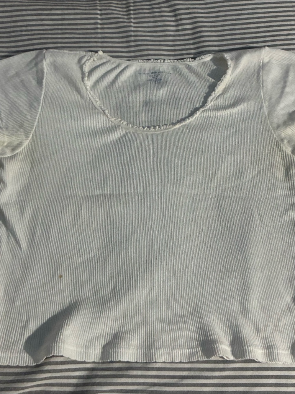Brandy Melville White Lettuce-Edge Ribbed Short Sleeve Tee